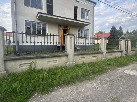 Продаж 2 поверхового будинку з балконом і ділянкою 8 сот., 202,4м.кв. Городок