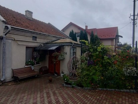 Продається земельна ділянка та житловий будинок Городок