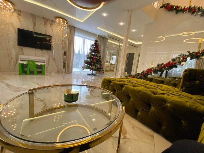 Продаж будинку з дизайнерським ремонтом с. Зубра - фото 1