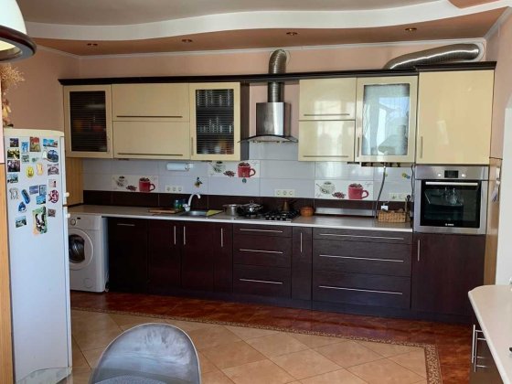 Продаж будинку з ремонтом с.Зимна Вода 8к на дві сім"ї Зимняя Вода