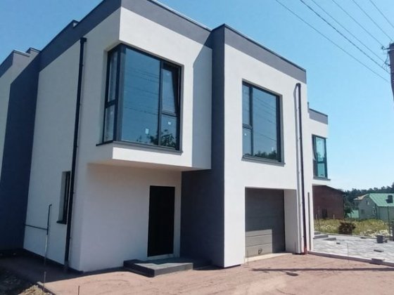 Продаж котеджу у Зубрі. Зубра