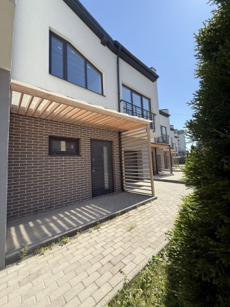 Власний котедж з гаражем за 500 м до Галицького Перехрестя Львова - фото 1