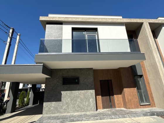 Елітний котедж у Конопниці ( КМ Stone Village ) Конопница