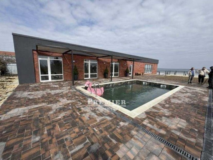 Продається будинок з басейном на березі лиману! - фото 1