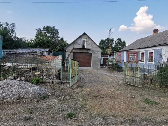 Продам житловий будинок з земельною ділянкою в с. Мигія Мигія