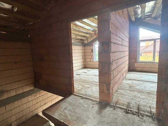 СВОЙ кирпичный таунхаус с участком возле моря Лески