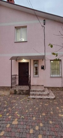 Продам 2-х этажный дом с ремонтом. Червоный хутор - фото 1