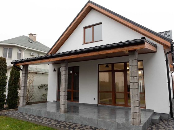 Новый дизайнерский дом в Лесках Лески