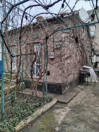 продам часть дома ( свой двор) - фото 1