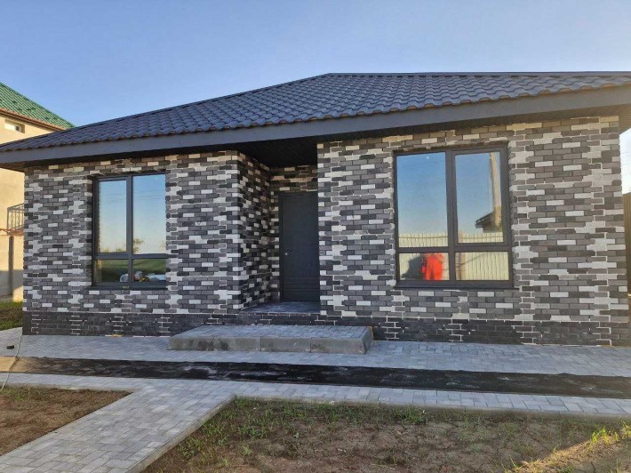 Уютный дом с ремонтом в Нерубайском, всего 6 км от Одессы с подвалом - фото 1