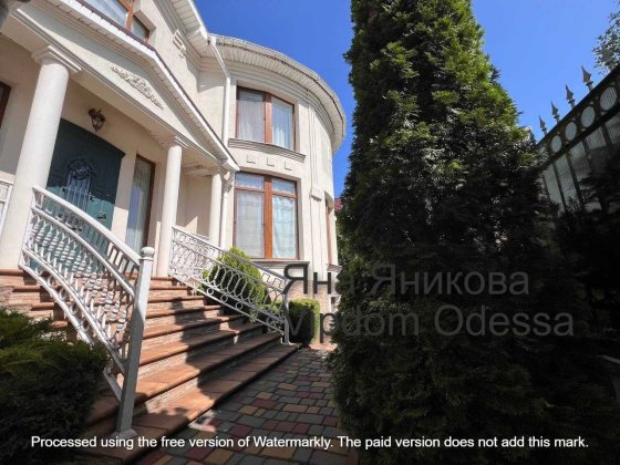 Продам Красивый Дом в Совиньоне Лиманка