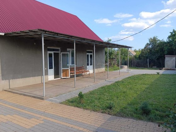 Продам капитальный дом Светлое с капремонтом на два входа