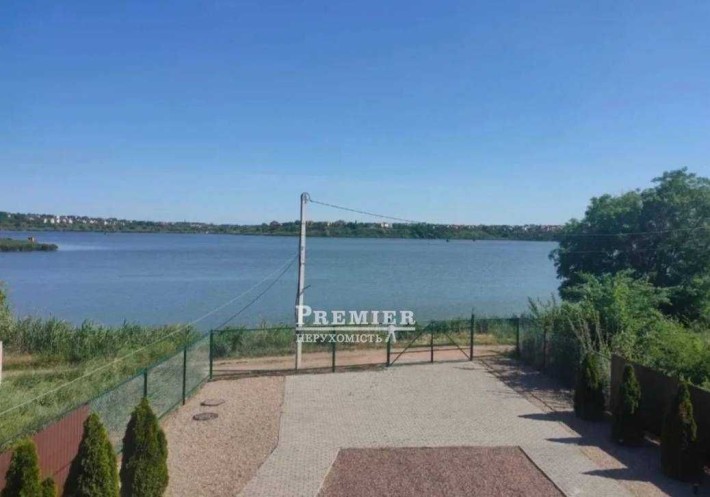 Двоповерховий будинок із ремонтом у Сухому Лимані - фото 1