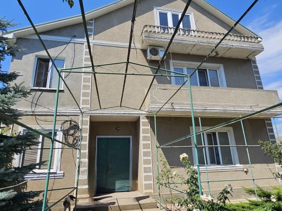 Дом, каролино-бугаз.