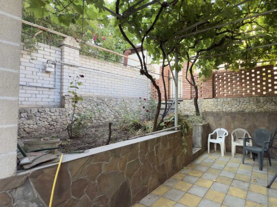 Продам дом с АГВ на берегу моря Совиньон - 1  ул Солнечная