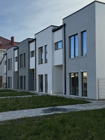 Таунхауси з ремонтом Царське село - фото 1