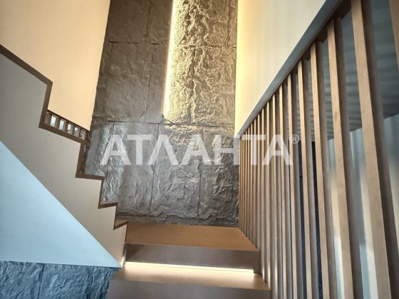 Предлагается к продаже в центре Усатово загородный дом.