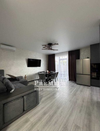 Продам сучасний двоповерховий будинок - фото 1