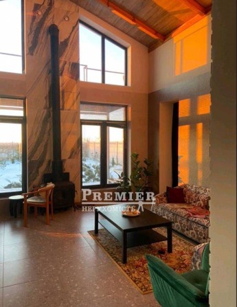 До продажу сучасний будинок у смт. Таїрово - фото 1