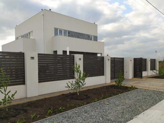 Продам новий будинок у передмісті Чорноморська. с.Молодіжне Молодежное