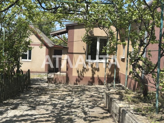 Дом под реконструкцию  на 13 сотках. Новая Дофиновка