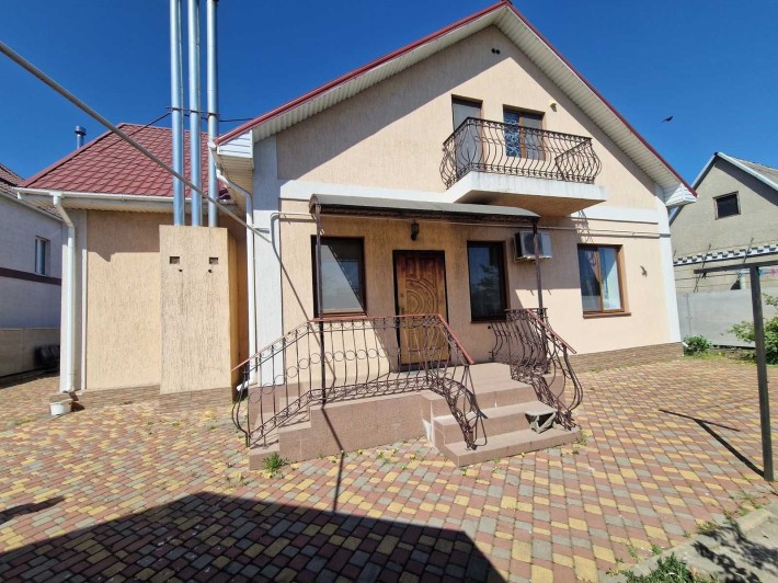 Продам великий будинок з усіма зручностями у с. Молодіжне/Чорноморськ - фото 1