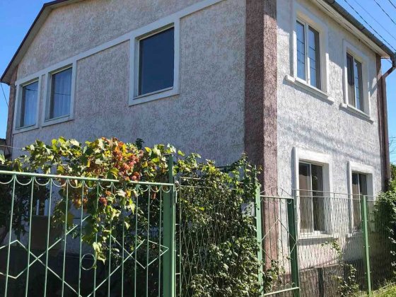 Продам несколько домов на одном участке. Затока. Затока