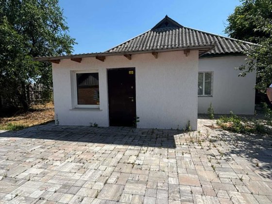 Будинок з новим ремонтом, меблями та ділянкою 40 соток, торг Новые Санжары