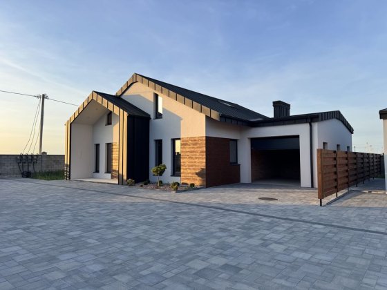 Будинок 140 м² з гаражем, мансардою. Ділянка 5 сот, Обарів, Авторинок Обаров