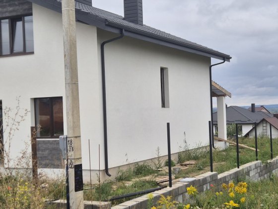 )( Продаж новобудови в Корнині Корнин