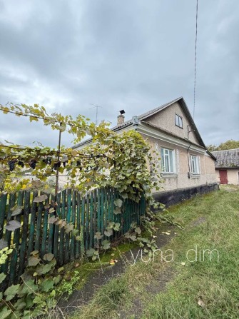 Цегляний будинок у м.Радивилів - фото 1