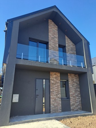 Продається сучасний будинок 90м2 і ділянкою 2 сот у Білі - фото 1