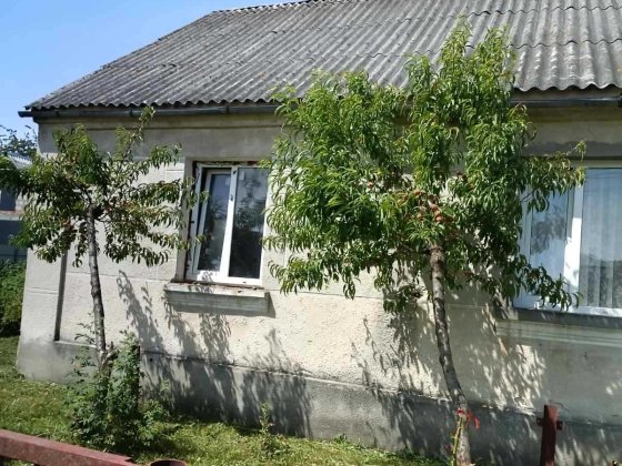 Продається будинок з ділянкою 10 соток Почаїв