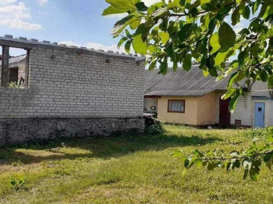 Времянка + незавершене будівництво. Почаїв