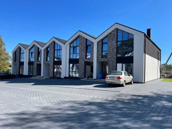 Котедж поруч лісу, с.В.Гаї. Великие Гаи