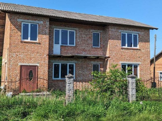 Продам Будинок з землею Монастыриска