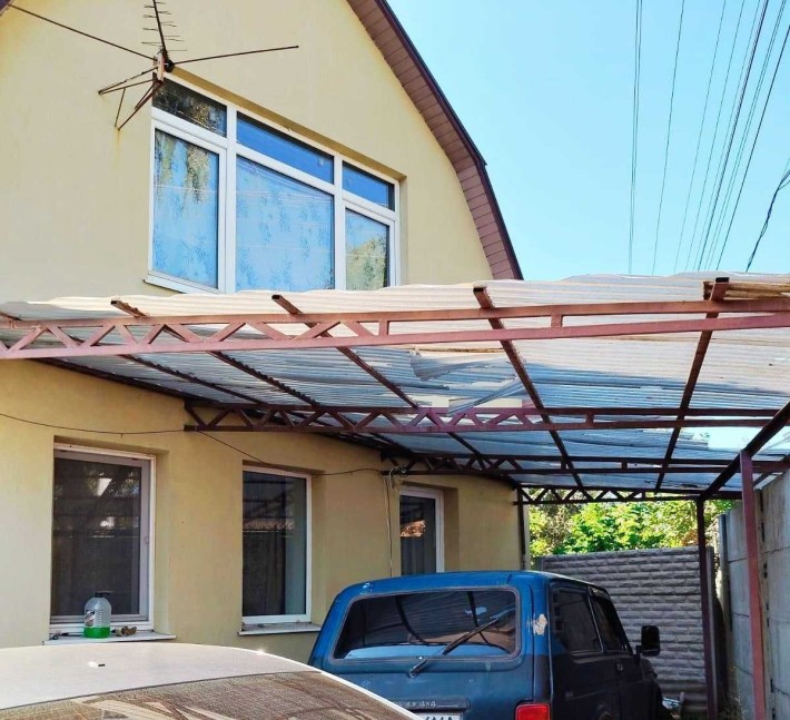 Продам добротний 2-поверховий будинок у Малій Данилівці - фото 1