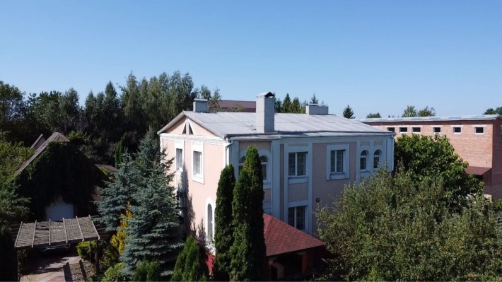 Будинок з басейном - фото 1