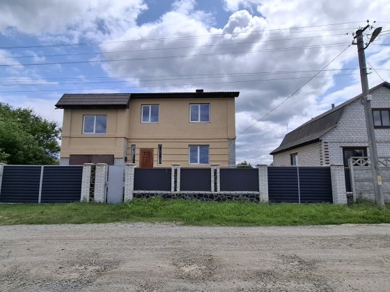 Будинок двоповерховий с.Руська Поляна, Черкаський район Русская Поляна