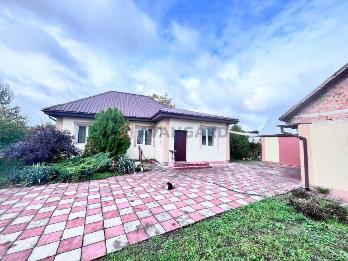 Продається будинок в центрі с.Свидівок(Є-відновлення) - фото 1