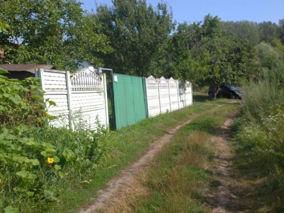 Продается часный дом.на берегу реки Сейм под жилой дом дачу г.Батурин. Бахмач