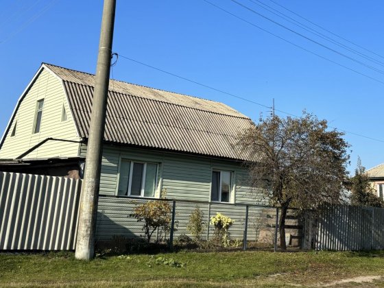 Житловий будинок м. Остер Чернігівська обл у чудовому місці біля річк Остер