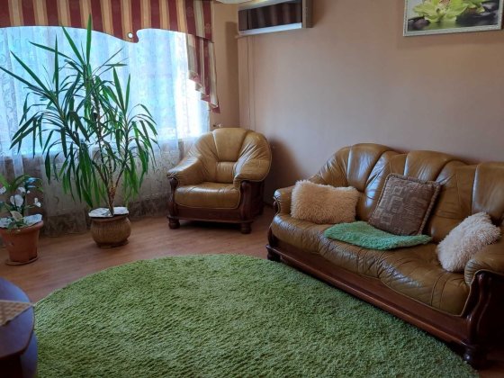 Довгострокова аренда 3х кімнатної квартири поруч з басейном Закарпаття Берегово