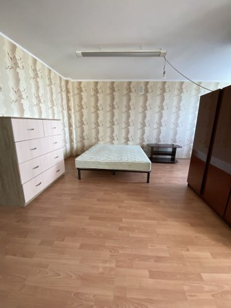 Здається у місті Камʼянське 1 кімнатна великогабарітна квартира - фото 1