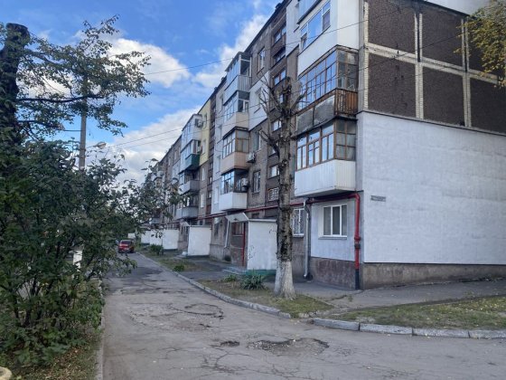 Сдаётся ТРЁХкомнатная квартира, Правый Берег, "АВРОРА" Кам'янське