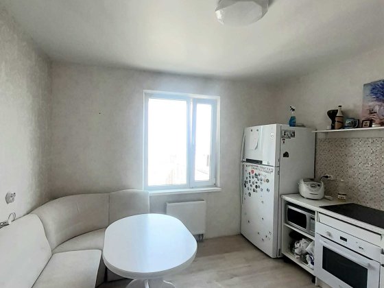 2К Квартира в будинку біля скверу. Вишгород Вышгород