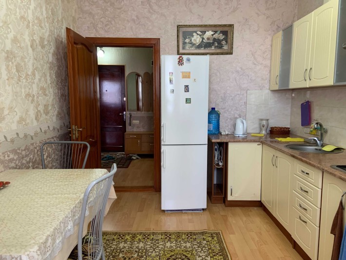 Сдапм на год и более 1 комнатную в Монолите - фото 1