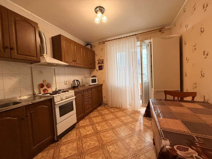 Сдам на год и более 3 комнатную на Шума - фото 1