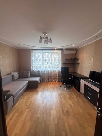 Сдам 2 ком квартиру Длительно - фото 1