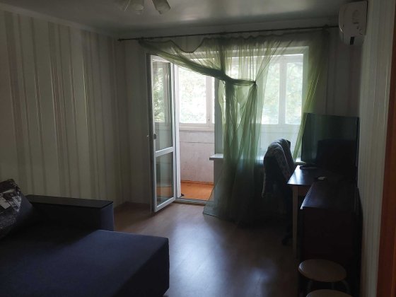 Сдам 2-х км\кв в центре. До лета. Черноморск